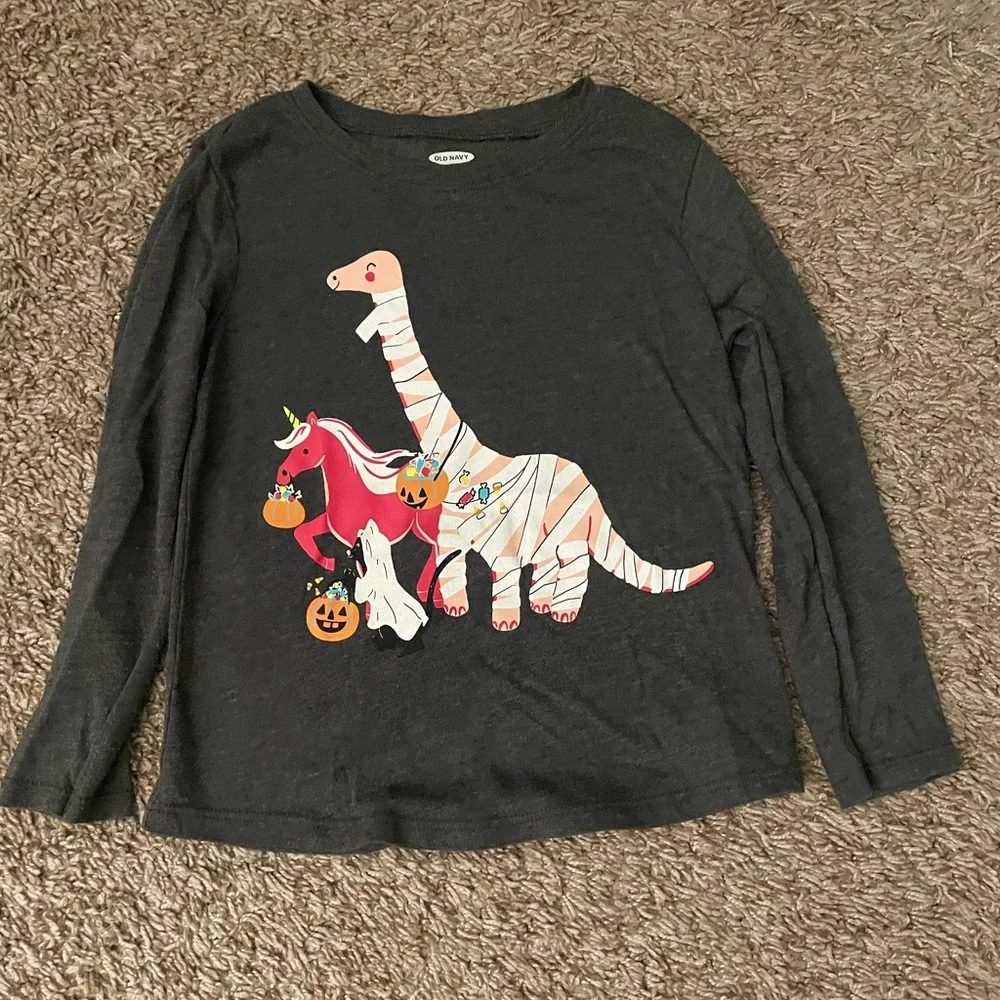 5/$20 Old Navy Halloween Dinosaur and Unicorn Long Sleeve